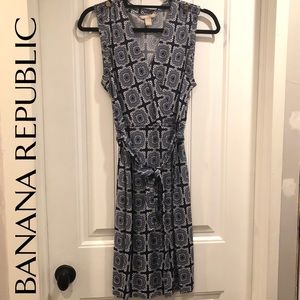 Banana Republic faux-wrap navy print dress sz XS